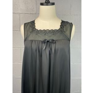Vintage 1970s Black Nylon Lingerie Nightgown Vanity Fair Med Whimsigoth Vamp